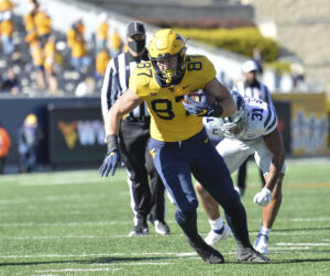 West Virginia using tight ends Mike O'Laughlin, T.J. Banks more in passing game